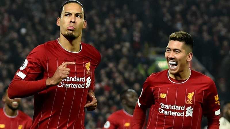 فان دايك محذرا: مواجهة مانشستر يونايتد قد تكون مثالية لقلب أوضاعهم