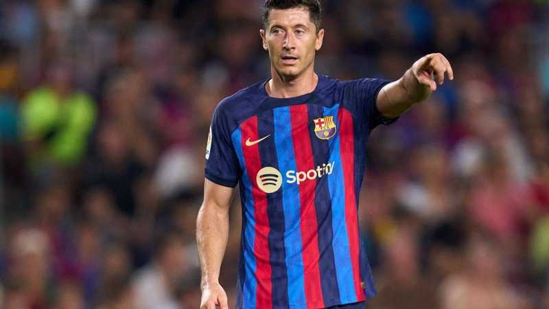 سرقة ساعة بـ 70 ألف يورو من ليفاندوفسكي... والشرطة تستعيدها